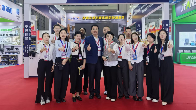 �۽����ڰ���չ����������ЯӲ���賵�豸��������ȫ�´�